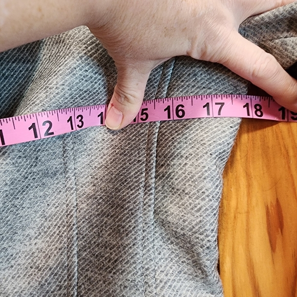 Banana Republic Wool Blend Blazer, Size 2P - Picture 7 of 11